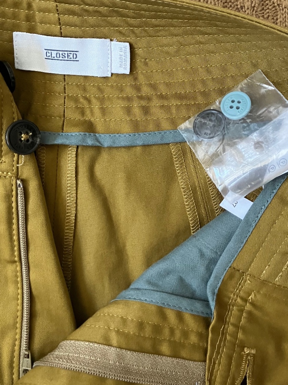 Closed High Waist Trousers Size 27